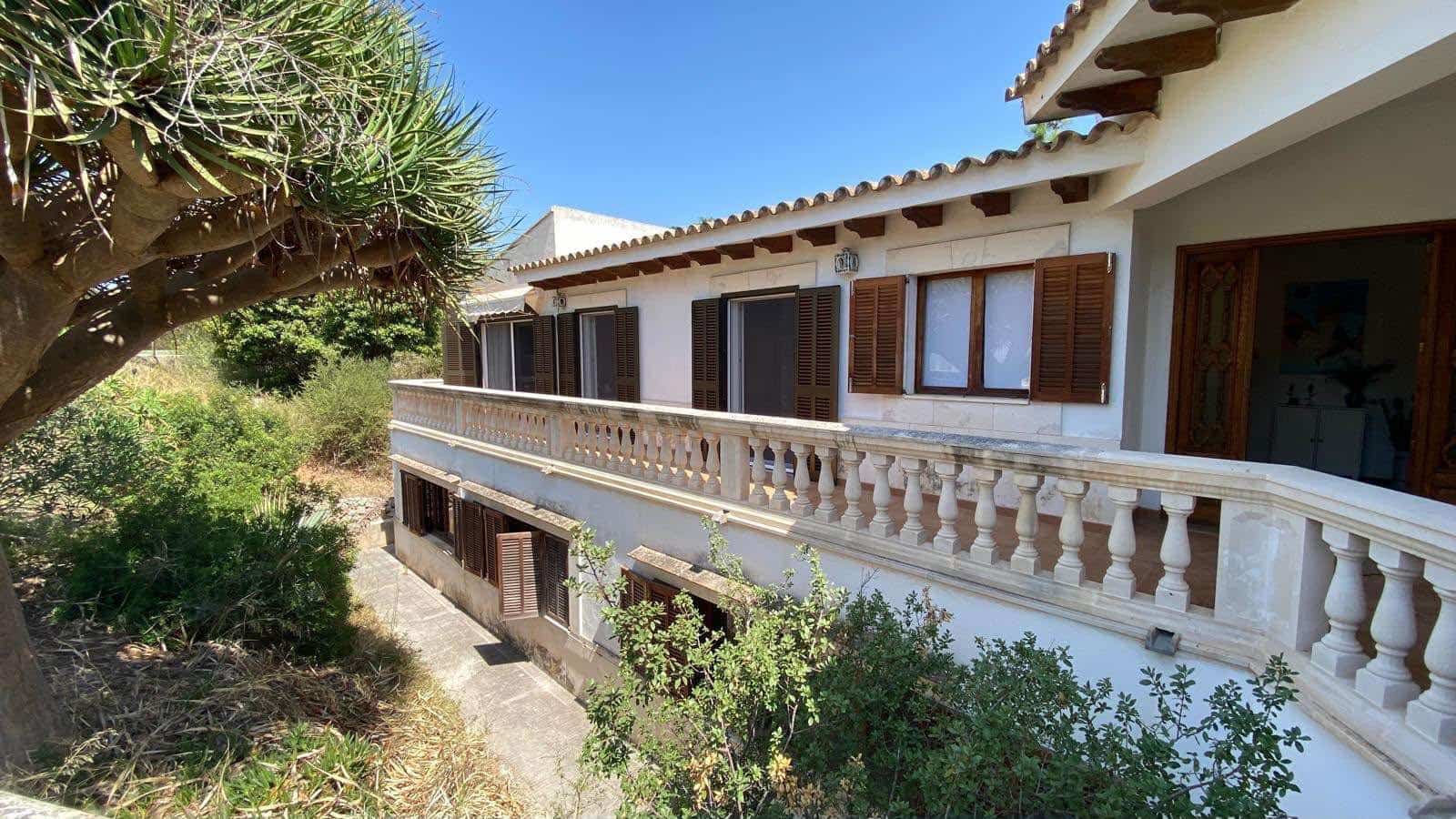 5 soveværelse Villa til salg i Portocristo / Port de Manacor med swimmingpool - € 1.350.000 (Ref: 10004757)