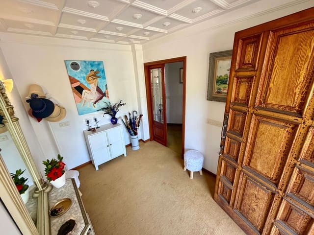 5 soveværelse Villa til salg i Portocristo / Port de Manacor, Manacor med swimmingpool - € 1.350.000 (Ref: 10004757)
