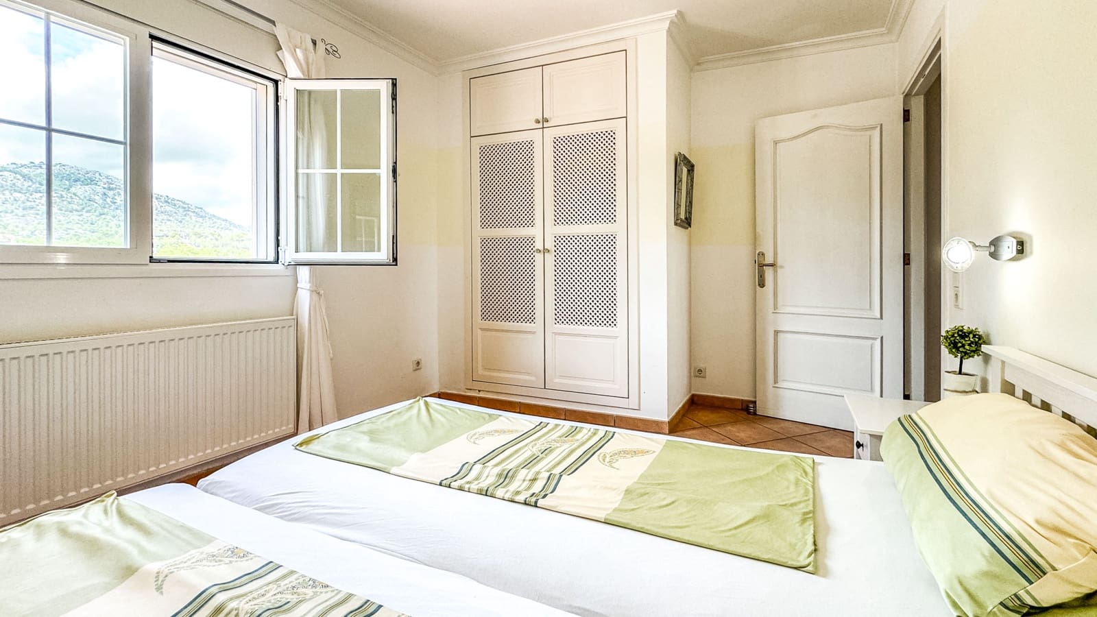 4 bedroom Apartment for sale in Peguera / Paguera - € 890,000 (Ref: 10023027)