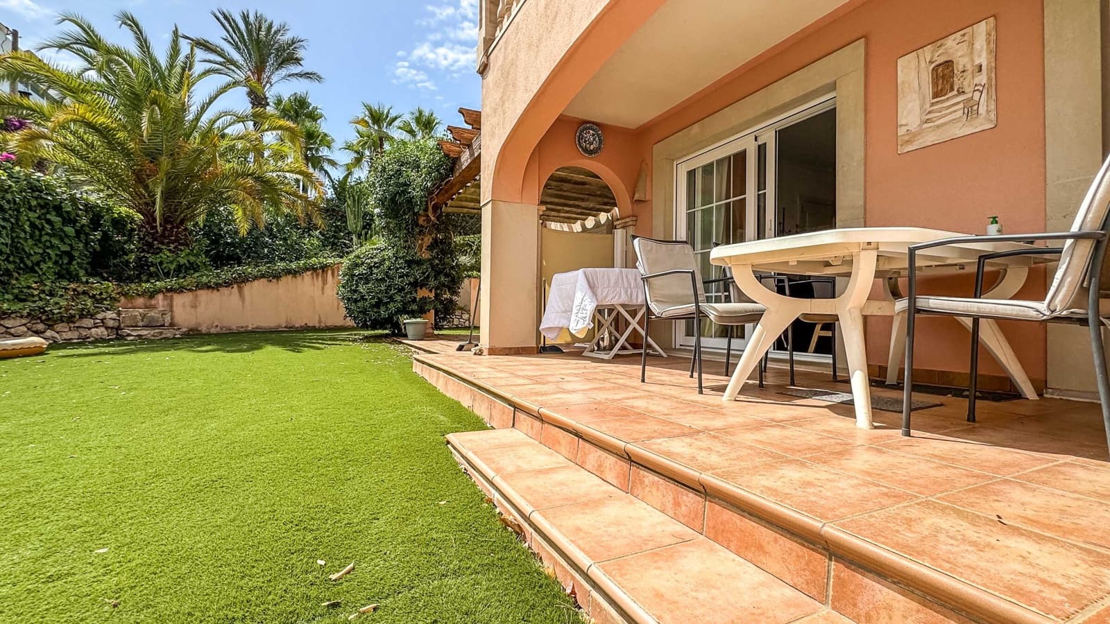 4 bedroom Apartment for sale in Peguera / Paguera - € 890,000 (Ref: 10023027)