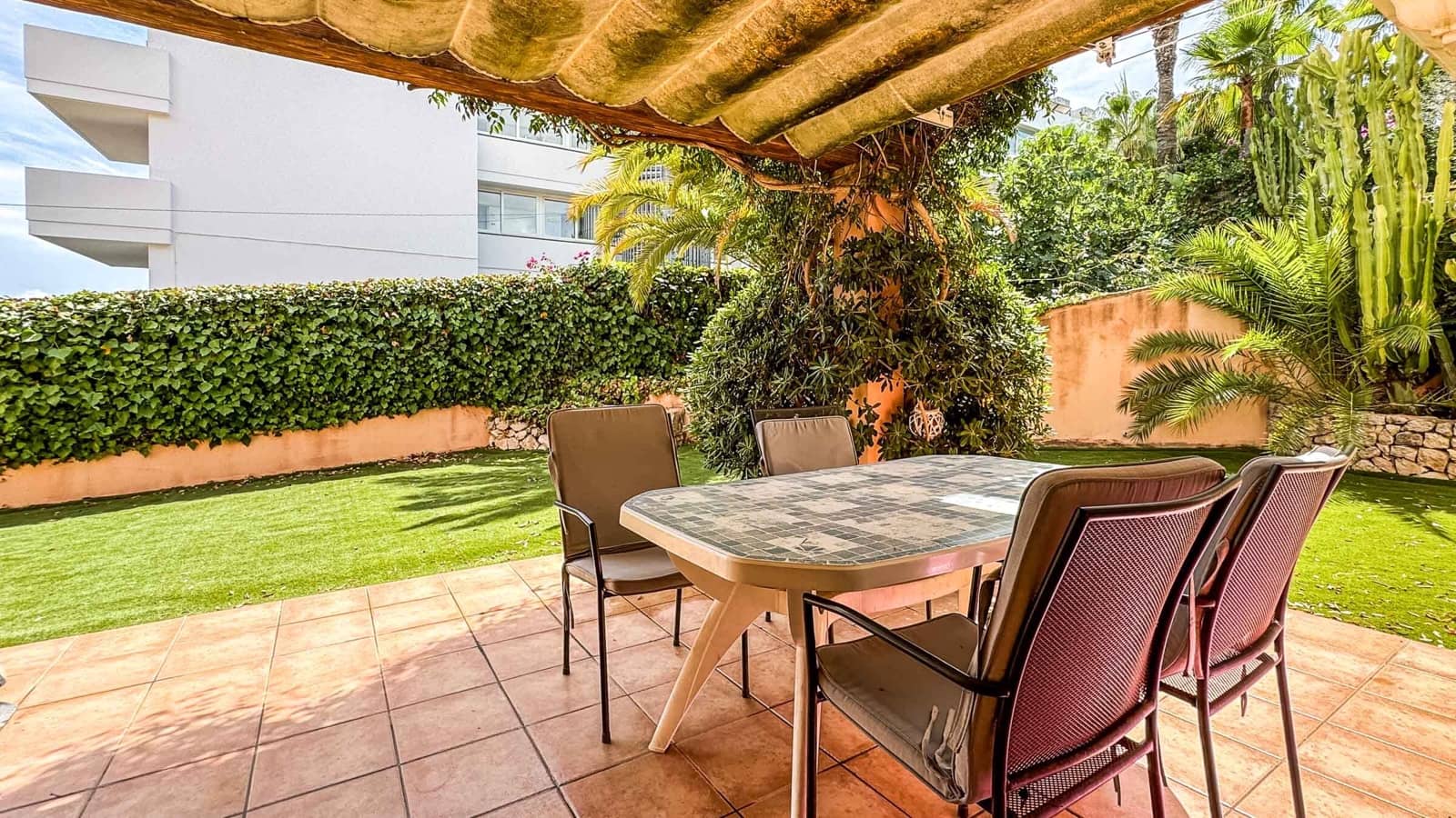 4 bedroom Apartment for sale in Peguera / Paguera - € 890,000 (Ref: 10023027)