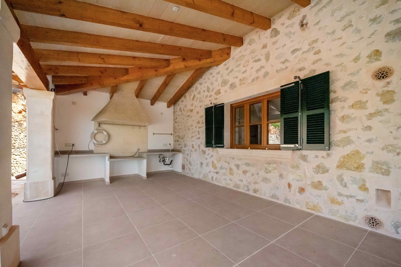 5 soveværelse Finca/Landehus til salg i Cala Murada med swimmingpool - € 2.950.000 (Ref: 10049870)