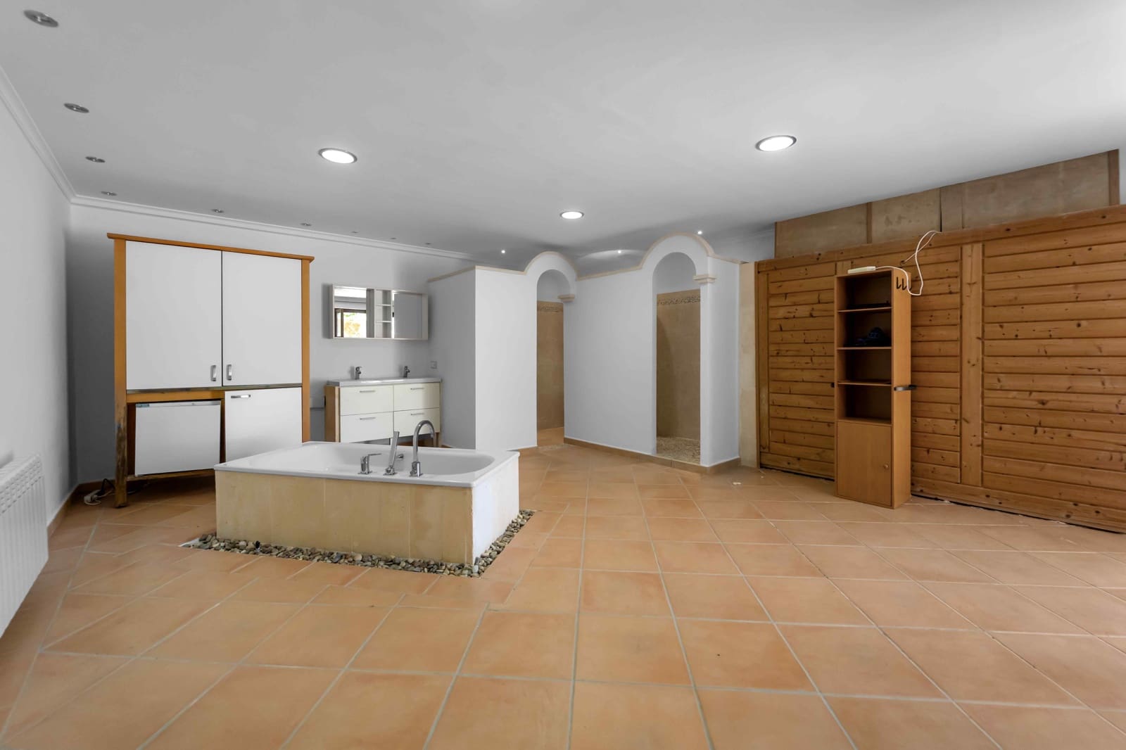 5 soveværelse Finca/Landehus til salg i Cala Murada med swimmingpool - € 2.950.000 (Ref: 10049870)