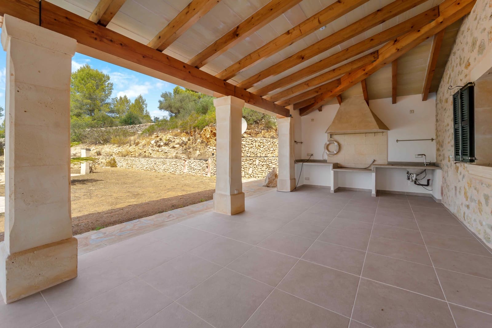 5 soveværelse Finca/Landehus til salg i Cala Murada med swimmingpool - € 2.950.000 (Ref: 10049870)