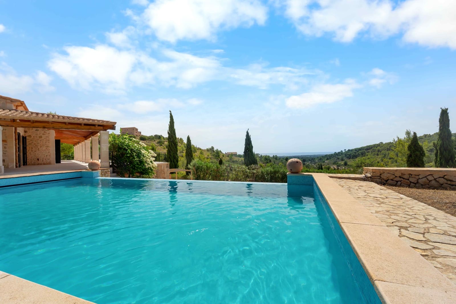 5 soveværelse Finca/Landehus til salg i Cala Murada med swimmingpool - € 2.950.000 (Ref: 10049870)
