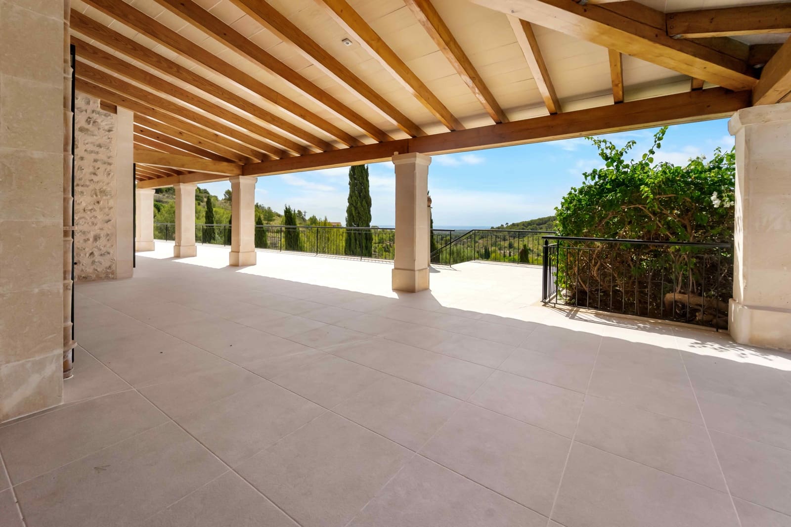 5 soveværelse Finca/Landehus til salg i Cala Murada med swimmingpool - € 2.950.000 (Ref: 10049870)