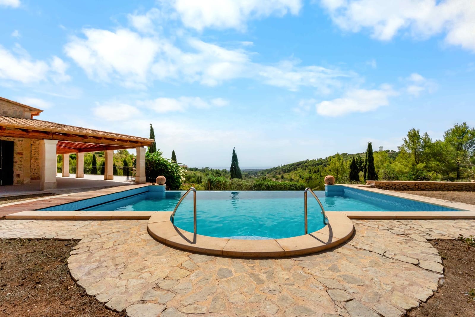 5 soveværelse Finca/Landehus til salg i Cala Murada med swimmingpool - € 2.950.000 (Ref: 10049870)
