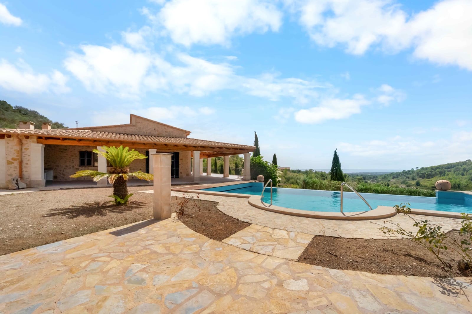 5 soveværelse Finca/Landehus til salg i Cala Murada med swimmingpool - € 2.950.000 (Ref: 10049870)