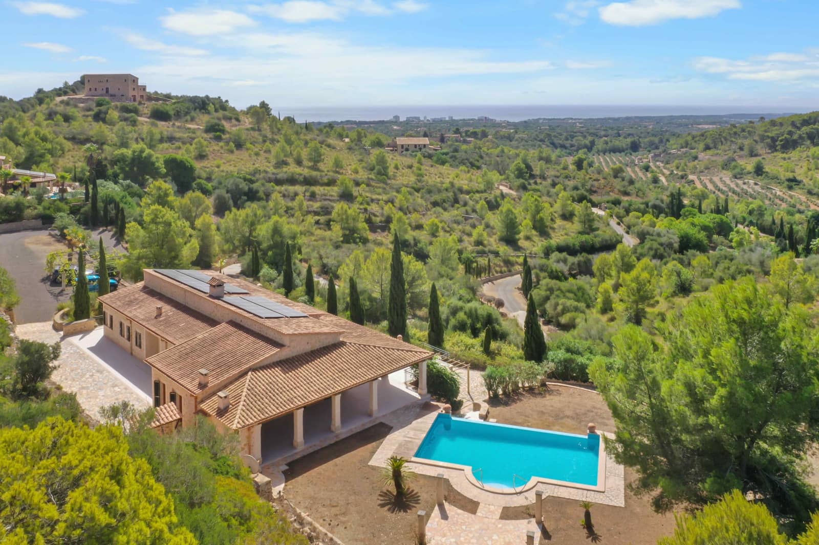 5 bedroom Finca/Country House for sale in Cala Murada with pool - € 2,950,000 (Ref: 10049870)