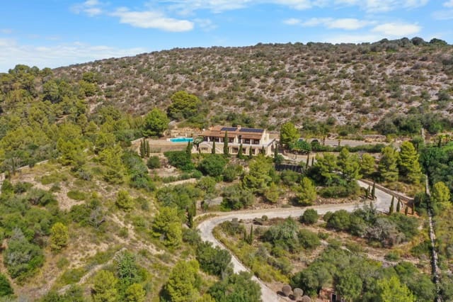 5 soverom Finca/Herregård til salgs i Cala Murada, Manacor med svømmebasseng - € 2 950 000 (Ref: 10049870)