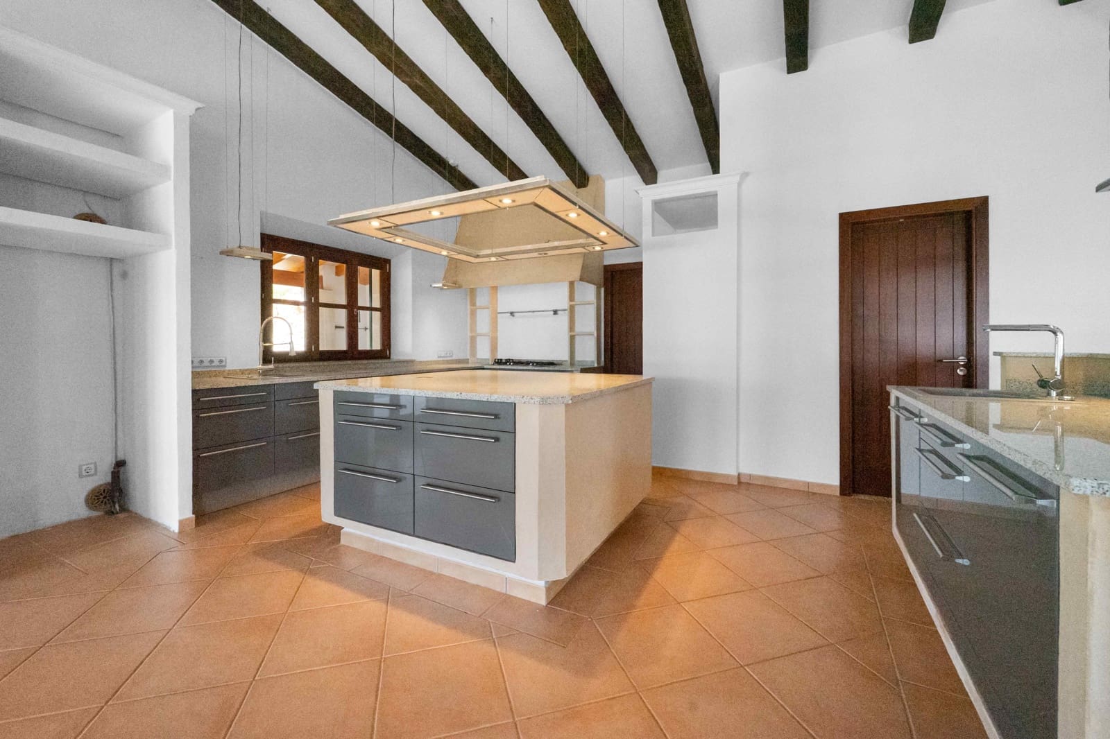 5 bedroom Finca/Country House for sale in Cala Murada with pool - € 2,950,000 (Ref: 10049870)