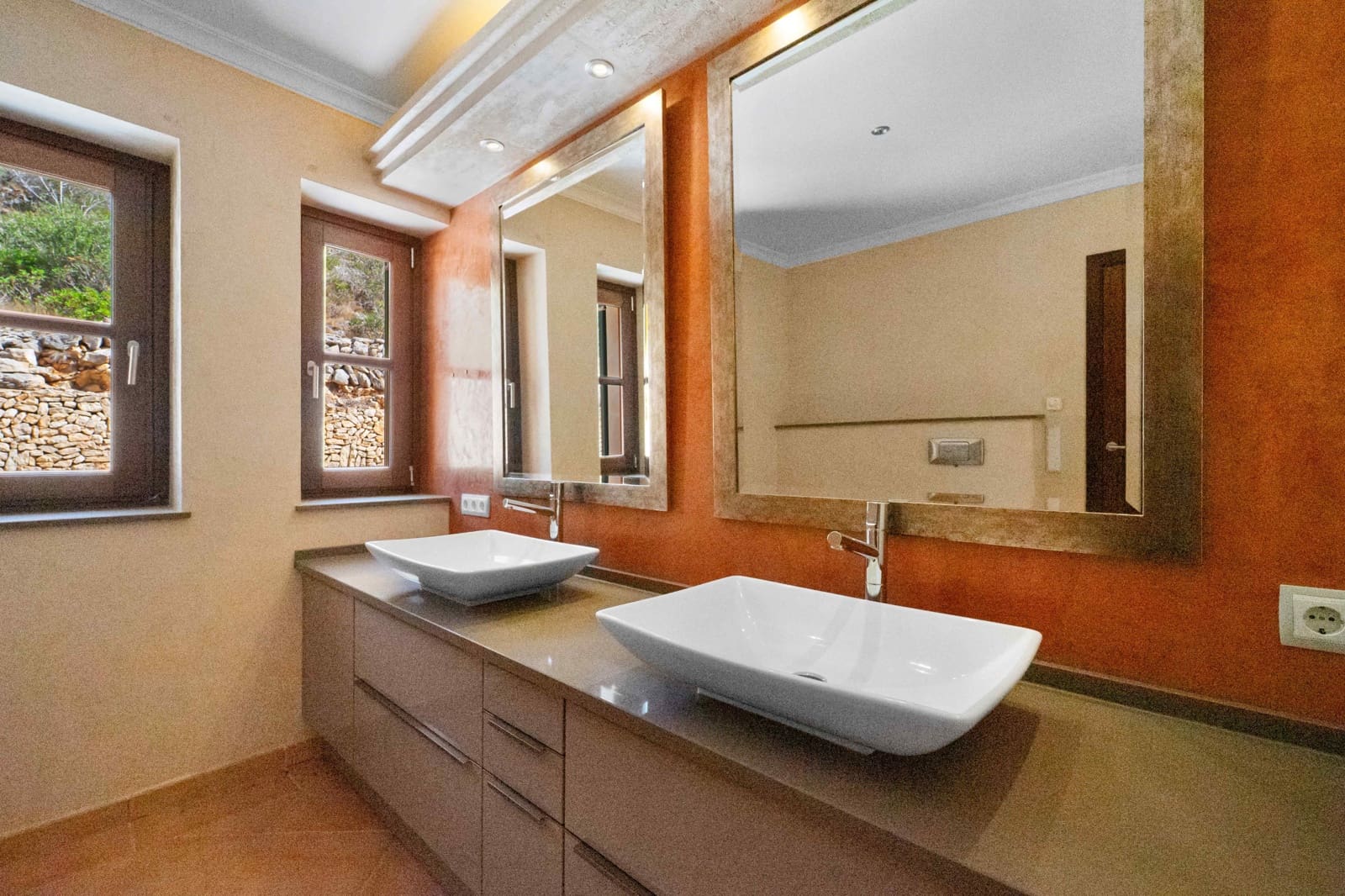 5 bedroom Finca/Country House for sale in Cala Murada with pool - € 2,950,000 (Ref: 10049870)
