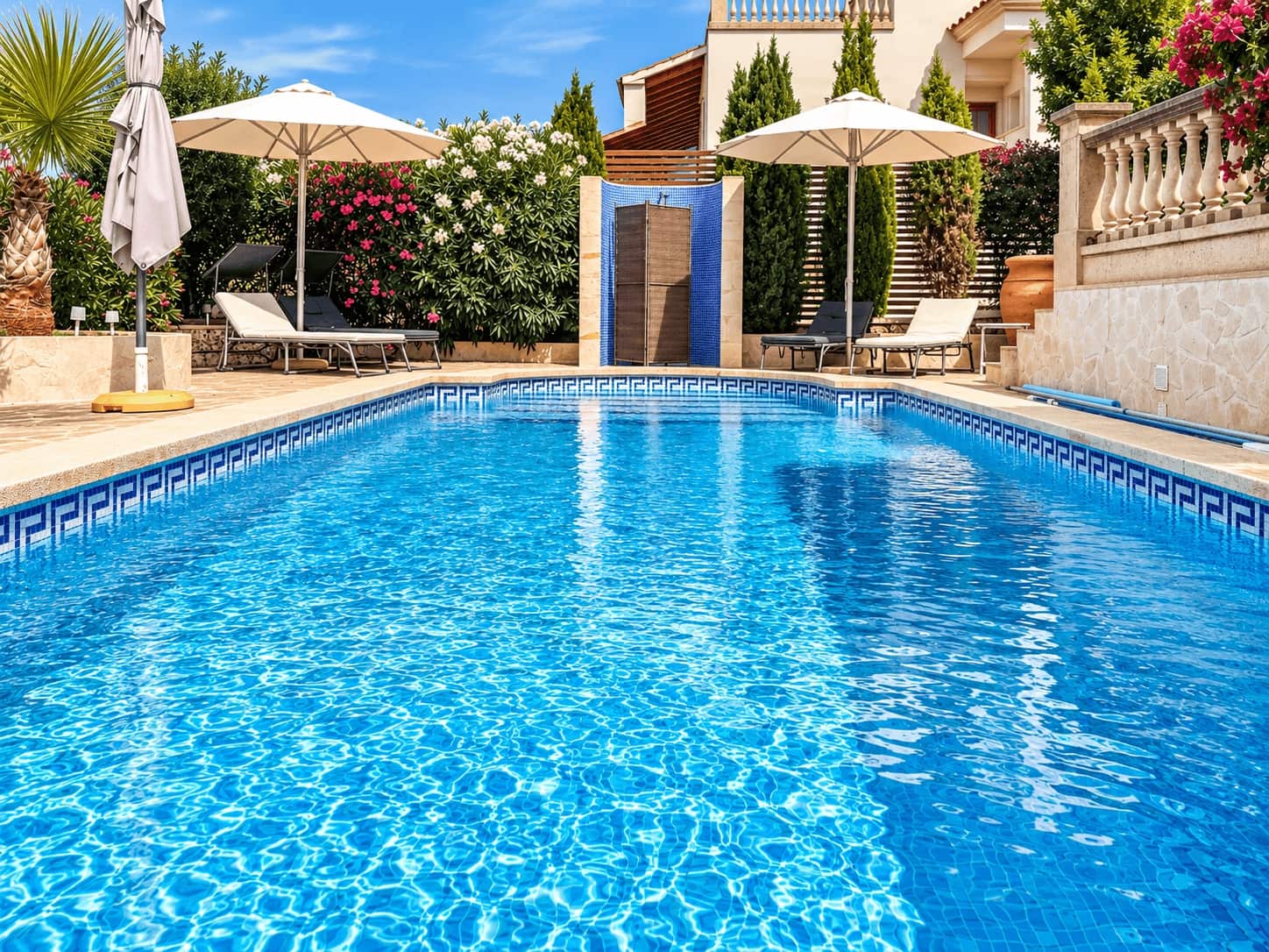 Chalet de 3 habitaciones en Santanyí en venta con piscina garaje - 1.090.000 € (Ref: 10187251)