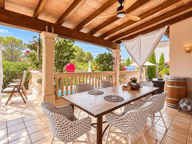Chalet de 3 habitaciones en Santanyí en venta con piscina garaje - 1.090.000 € (Ref: 10187251)