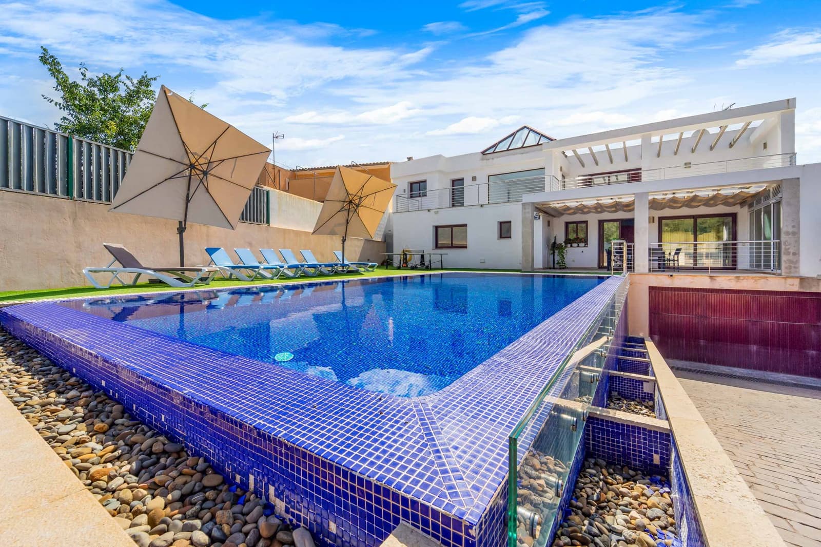 4 sypialnia Willa na sprzedaż w Felanitx z basenem garażem - 995 000 € (Ref: 8523663)