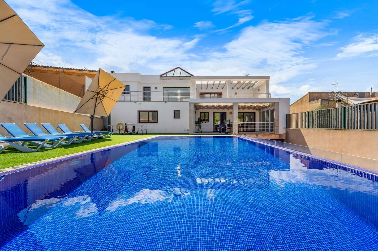 4 sypialnia Willa na sprzedaż w Felanitx z basenem garażem - 995 000 € (Ref: 8523663)