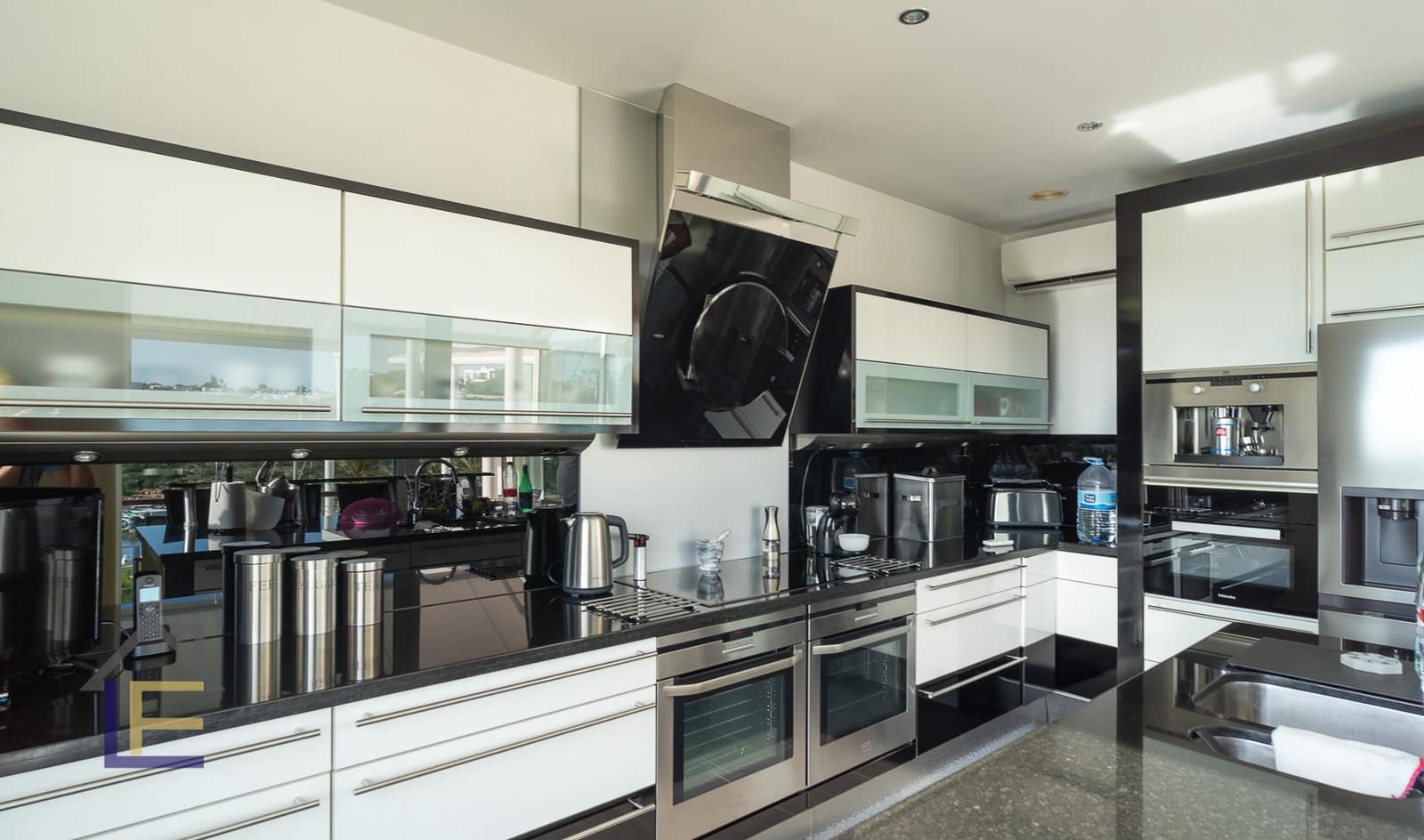 5 soveværelse Villa til salg i Cala d'Or med swimmingpool garage - € 3.400.000 (Ref: 8523672)