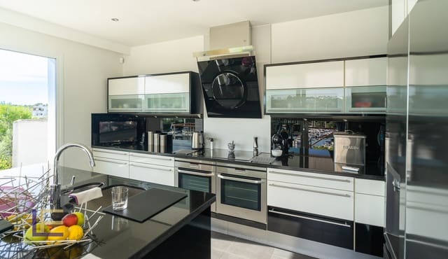 5 soveværelse Villa til salg i Cala d'Or, Santanyí med swimmingpool garage - € 3.400.000 (Ref: 8523672)