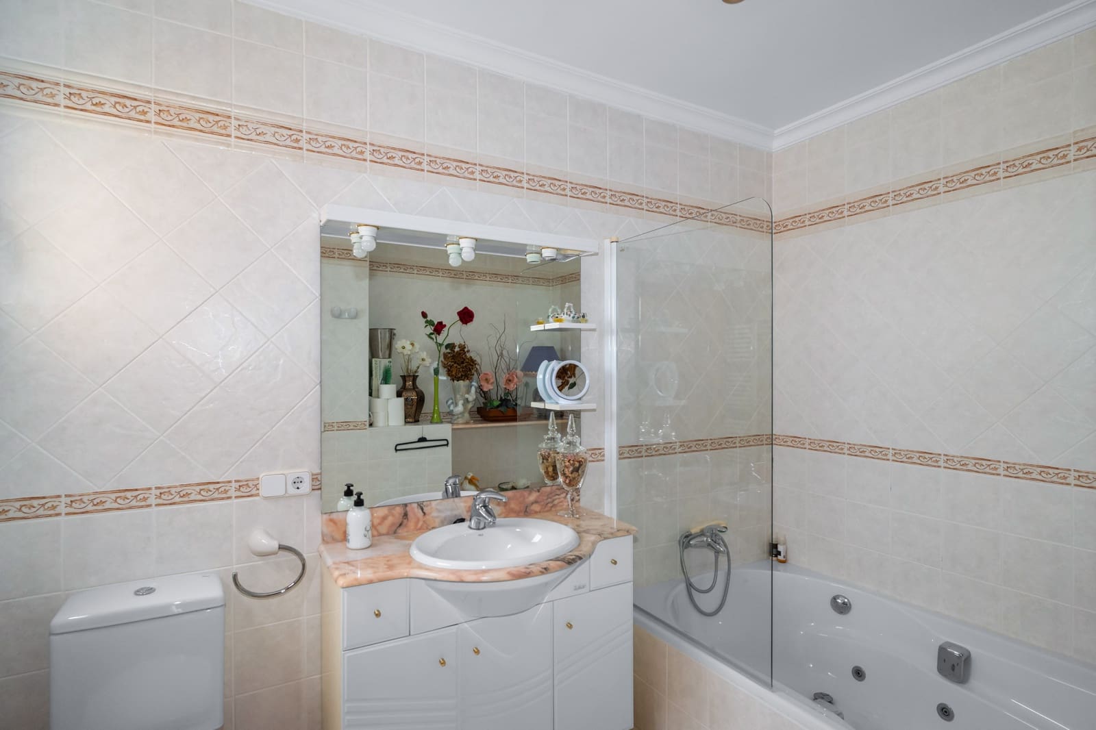 4 bedroom Villa for sale in Portocolom with pool garage - € 1,300,000 (Ref: 8523721)