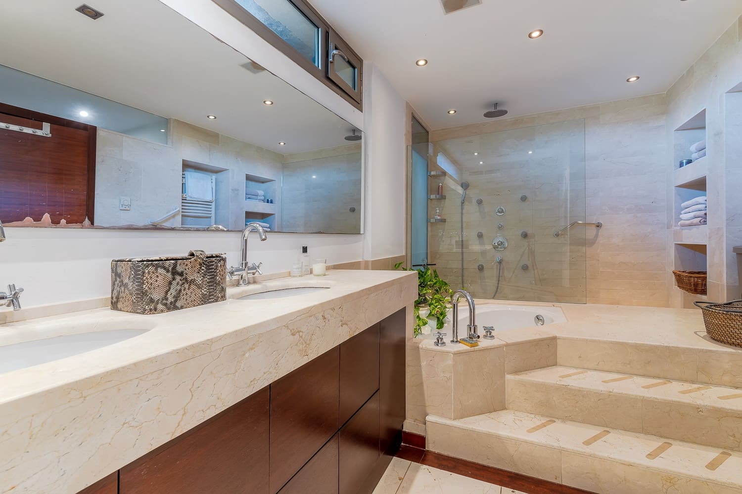 5 soveværelse Villa til salg i Son Vida med swimmingpool garage - € 2.750.000 (Ref: 8523728)