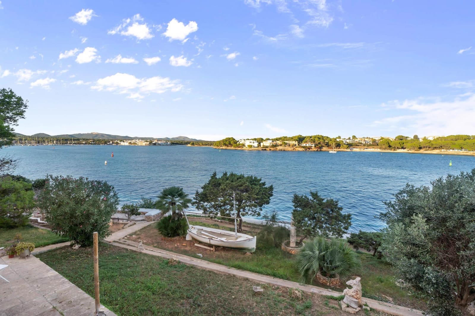 7 bedroom Villa for sale in Portocolom with garage - € 3,600,000 (Ref: 8523740)