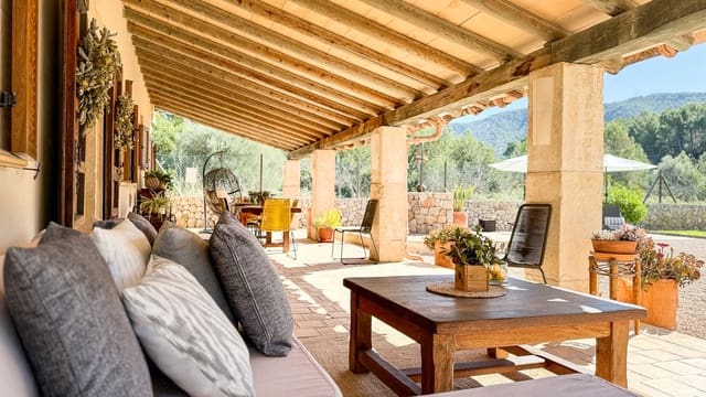 4 soveværelse Finca/Landehus til salg i Santa Ponsa, Calvià med swimmingpool garage - € 1.995.000 (Ref: 8529987)