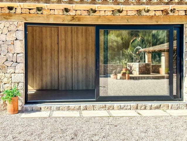 4 soveværelse Finca/Landehus til salg i Santa Ponsa, Calvià med swimmingpool garage - € 1.995.000 (Ref: 8529987)