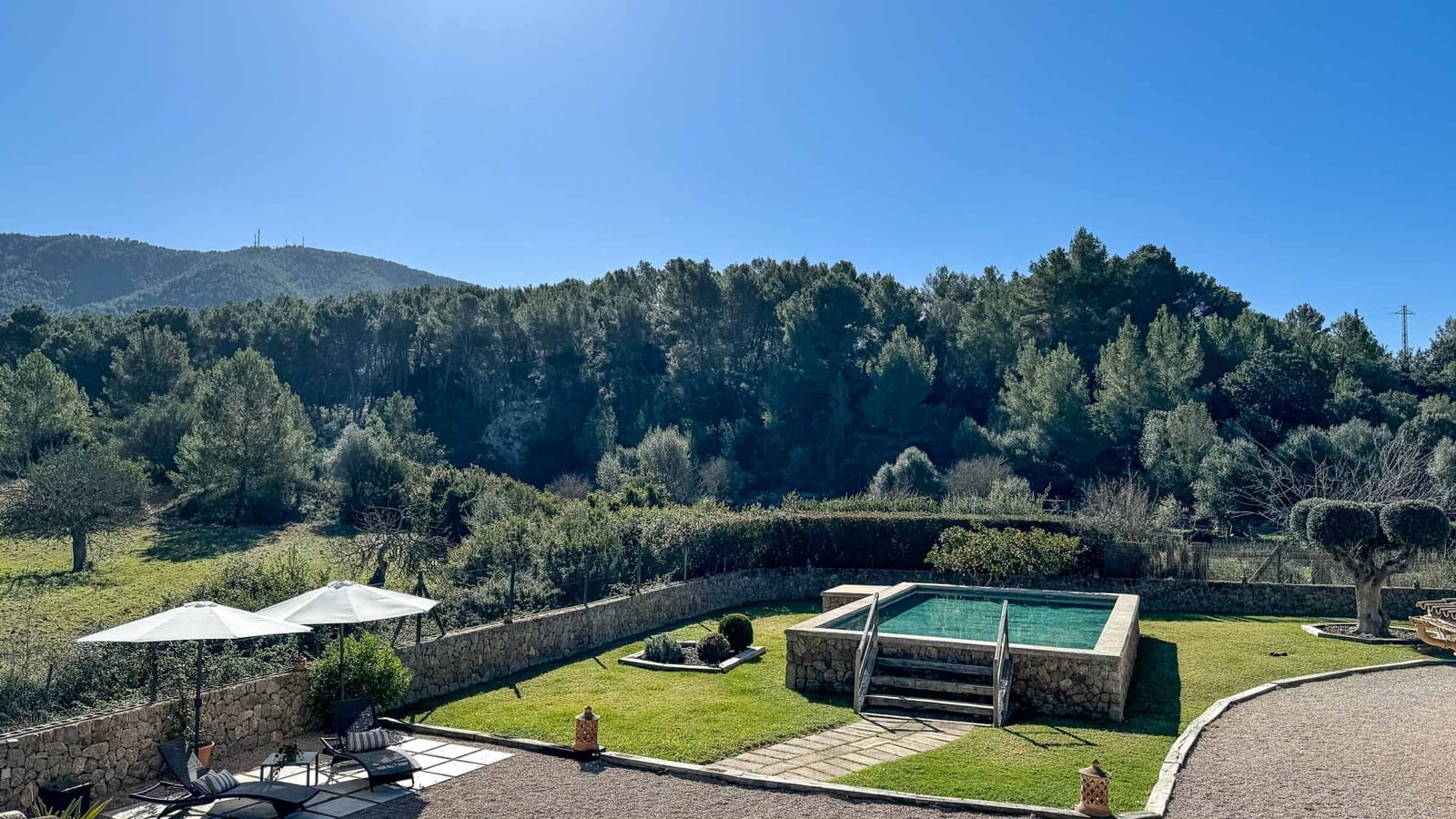 4 soveværelse Finca/Landehus til salg i Santa Ponsa med swimmingpool garage - € 1.995.000 (Ref: 8529987)