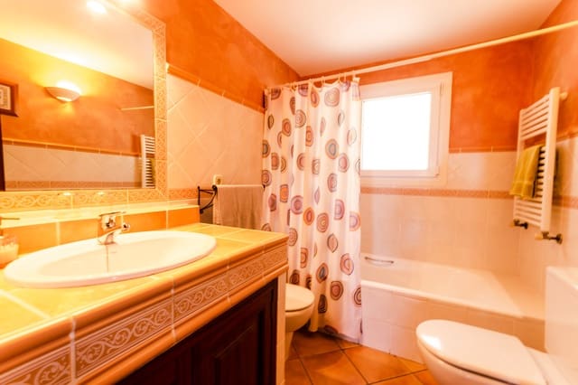 5 soveværelse Finca/Landehus til salg i Cala Murada, Manacor med swimmingpool garage - € 1.490.000 (Ref: 8530033)