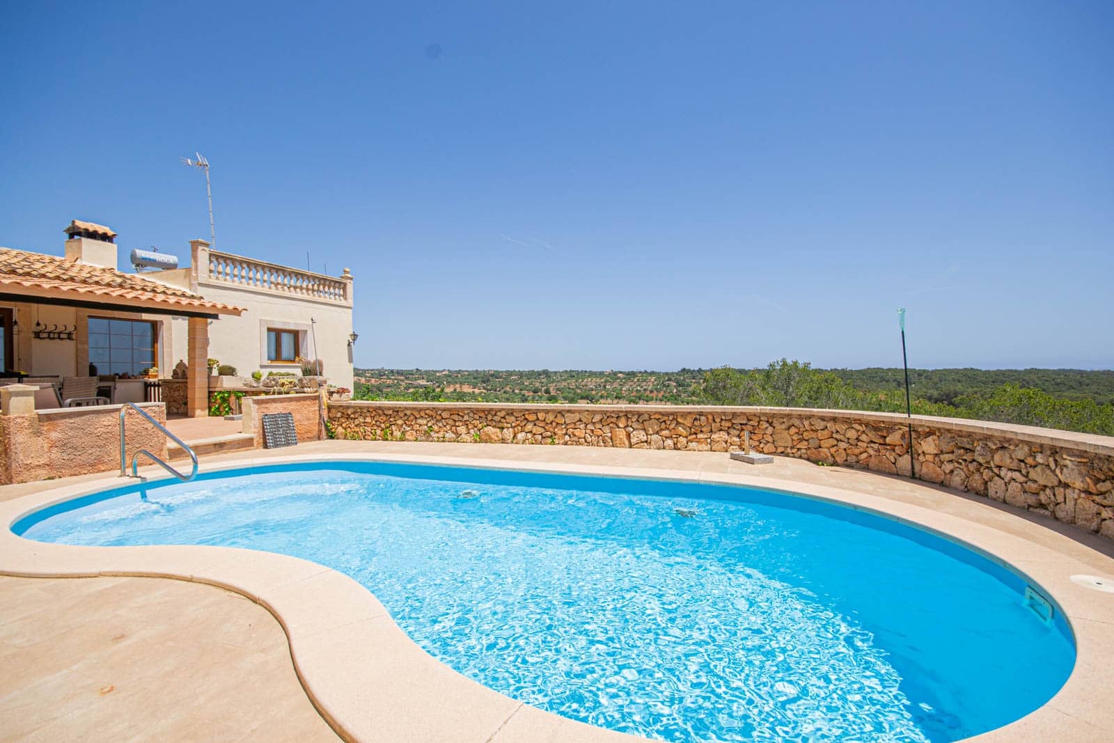 5 soveværelse Finca/Landehus til salg i Cala Murada med swimmingpool garage - € 1.490.000 (Ref: 8530033)
