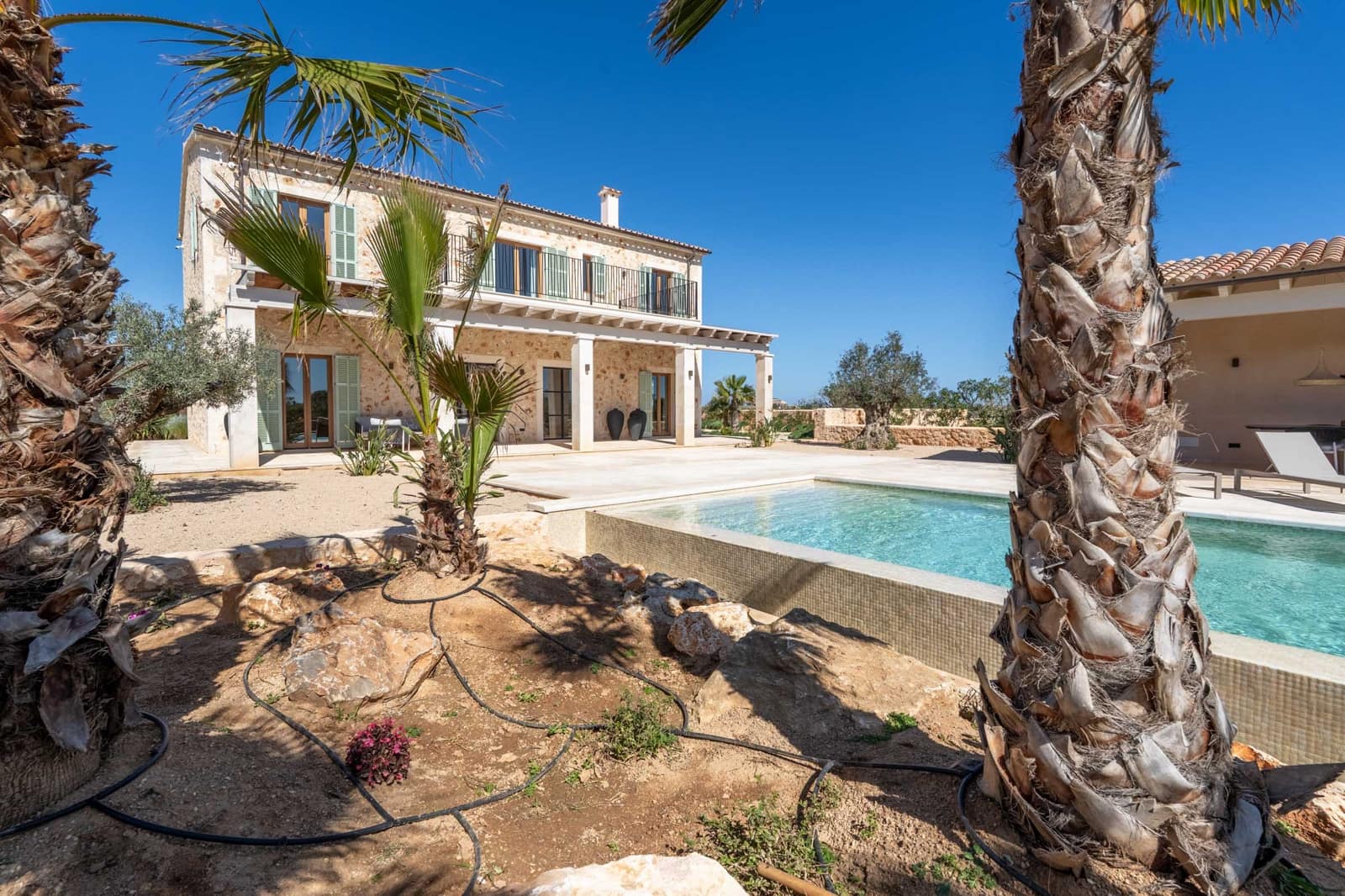 5 soveværelse Finca/Landehus til salg i Cala Llombards med swimmingpool garage - € 3.100.000 (Ref: 8530062)