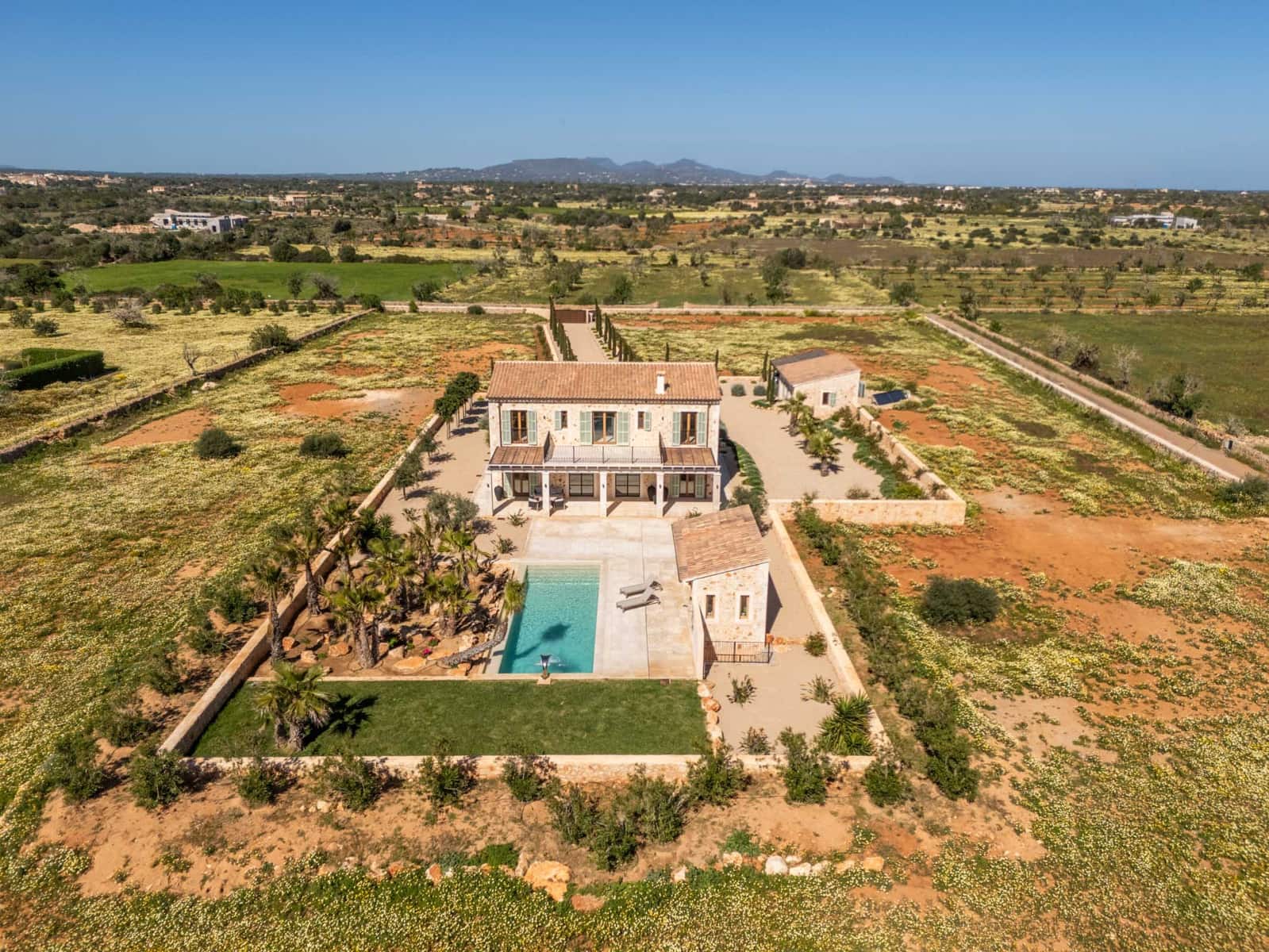 5 soveværelse Finca/Landehus til salg i Cala Llombards med swimmingpool garage - € 3.100.000 (Ref: 8530062)