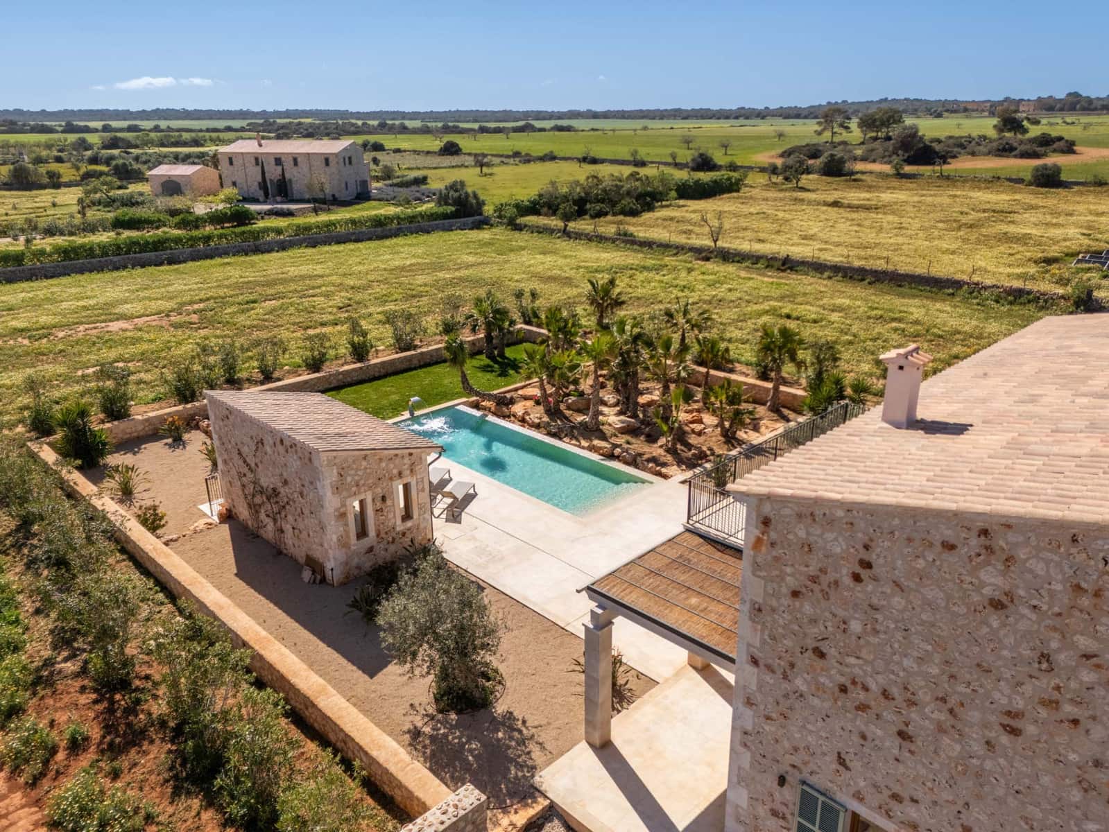 5 soveværelse Finca/Landehus til salg i Cala Llombards med swimmingpool garage - € 3.100.000 (Ref: 8530062)