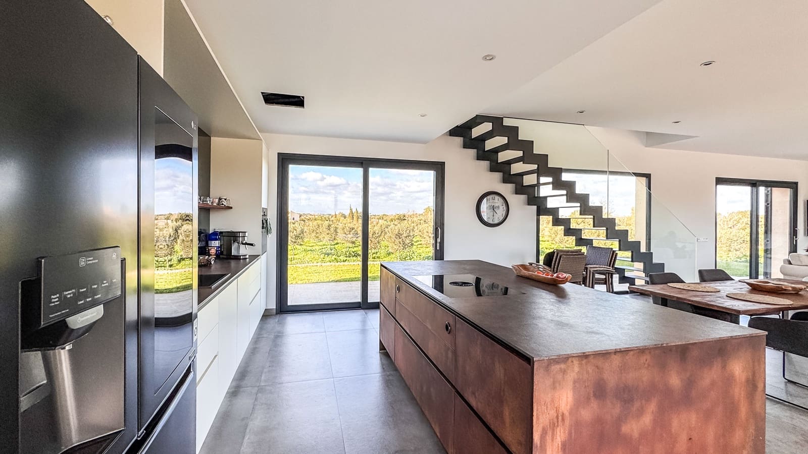 5 soveværelse Finca/Landehus til salg i Ses Salines med swimmingpool garage - € 3.600.000 (Ref: 8737401)