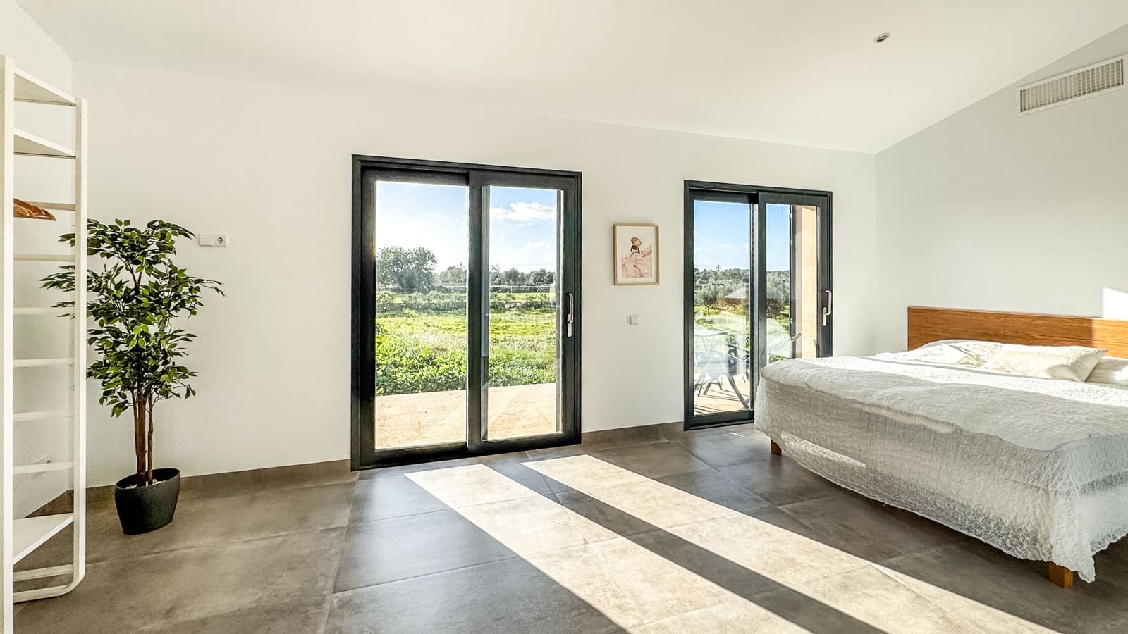 5 soveværelse Finca/Landehus til salg i Ses Salines med swimmingpool garage - € 3.600.000 (Ref: 8737401)