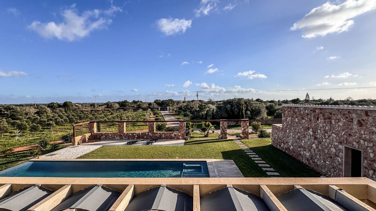 5 soveværelse Finca/Landehus til salg i Ses Salines med swimmingpool garage - € 3.600.000 (Ref: 8737401)