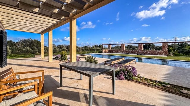 5 slaapkamer Finca/Landhuis te koop in Ses Salines met zwembad garage - € 3.600.000 (Ref: 8737401)