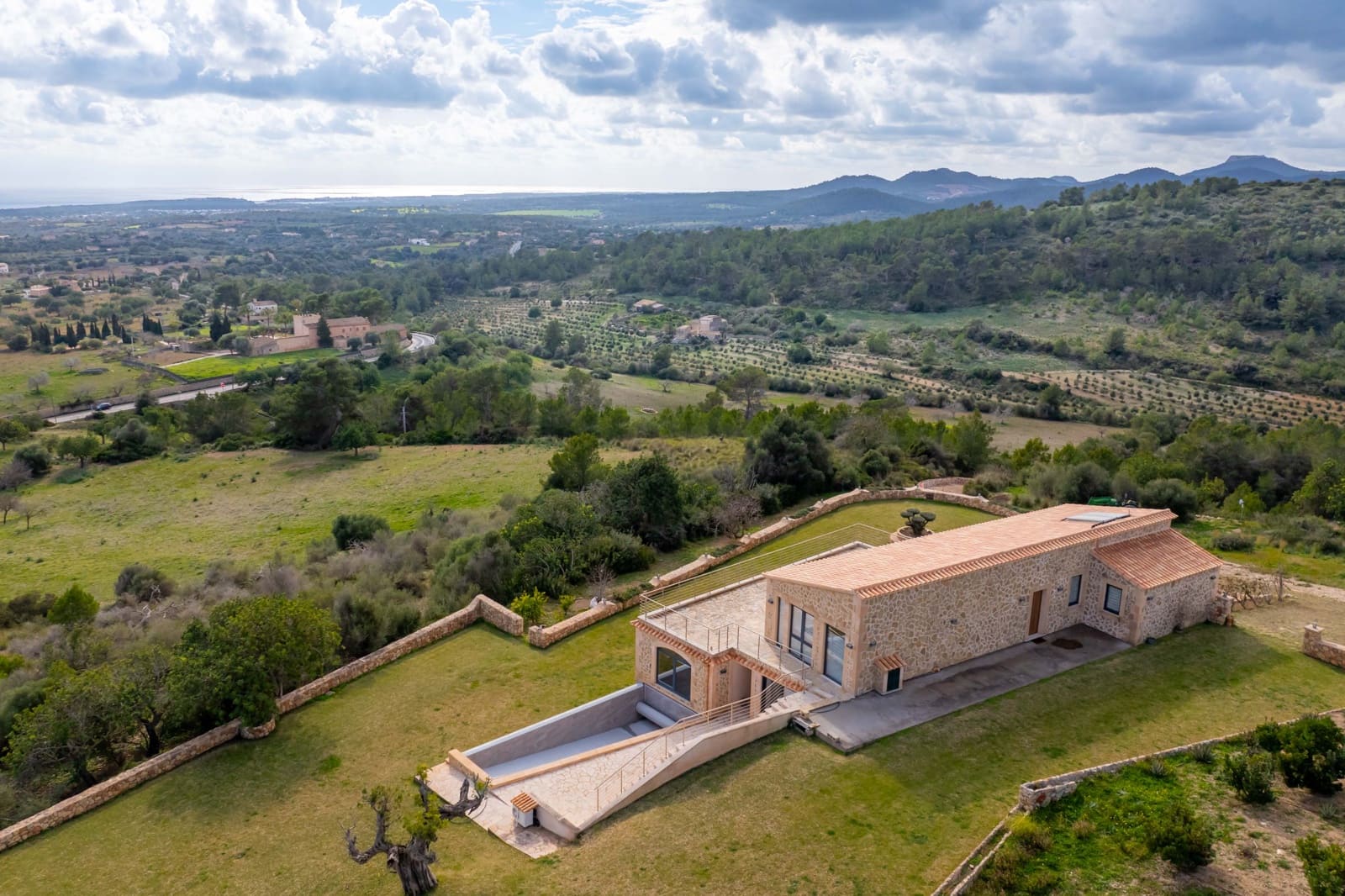 4 soveværelse Finca/Landehus til salg i Cala Murada med swimmingpool garage - € 2.600.000 (Ref: 8771018)