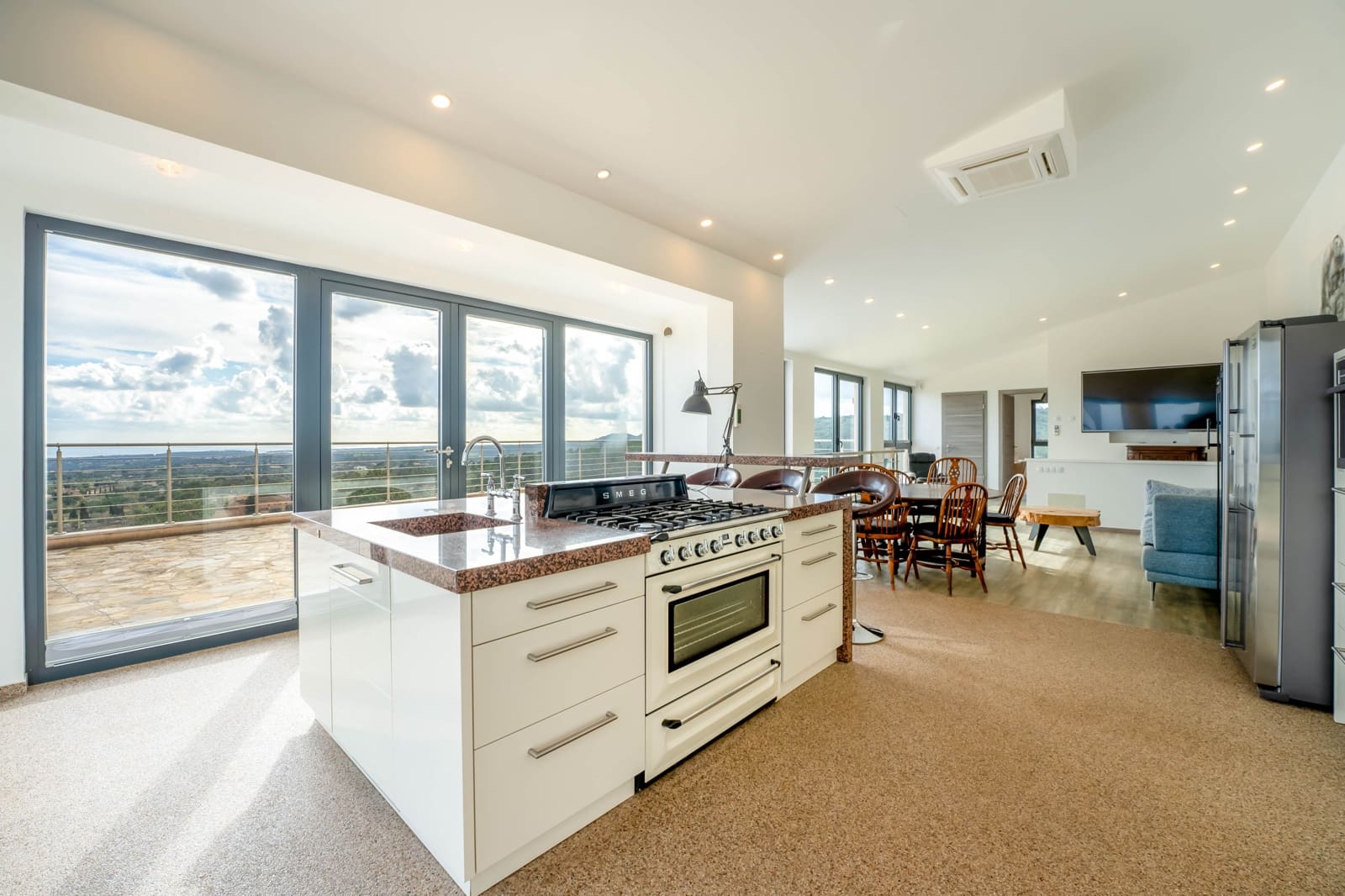 4 soveværelse Finca/Landehus til salg i Cala Murada med swimmingpool garage - € 2.600.000 (Ref: 8771018)