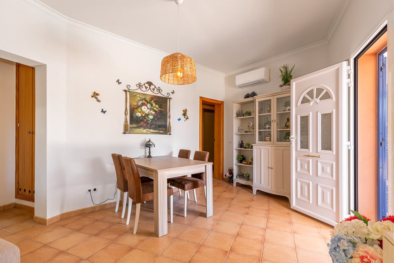 3 makuuhuone Huvila myytävänä paikassa Llucmajor mukana uima-altaan 
autotalli - 849 000 € (Ref: 9125830)