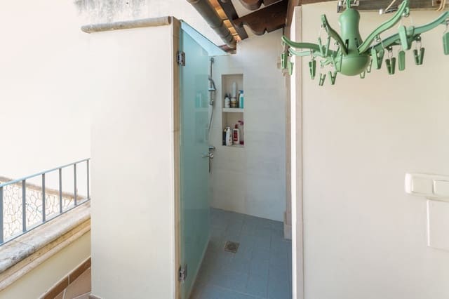 4 bedroom Townhouse for sale in Porreres with pool garage - € 890,000 (Ref: 9189661)