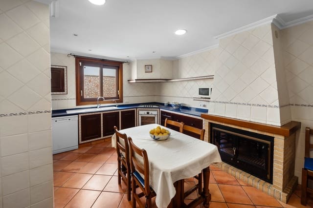 4 slaapkamer Huis te koop in Porreres met zwembad garage - € 890.000 (Ref: 9189661)