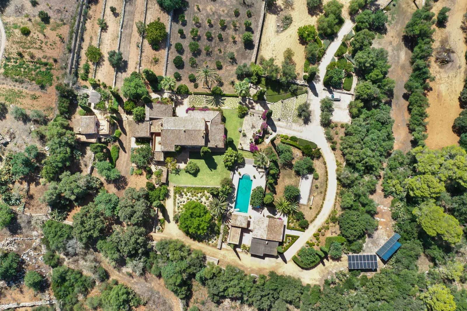 5 soveværelse Finca/Landehus til salg i Felanitx med swimmingpool garage - € 3.500.000 (Ref: 9257200)