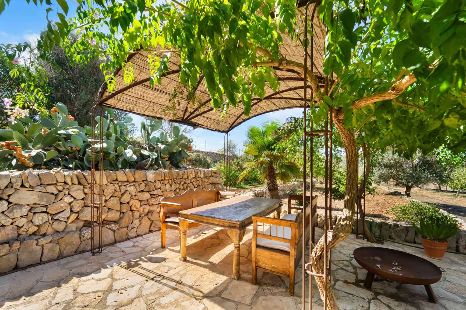 5 soveværelse Finca/Landehus til salg i Felanitx med swimmingpool garage - € 3.500.000 (Ref: 9257200)