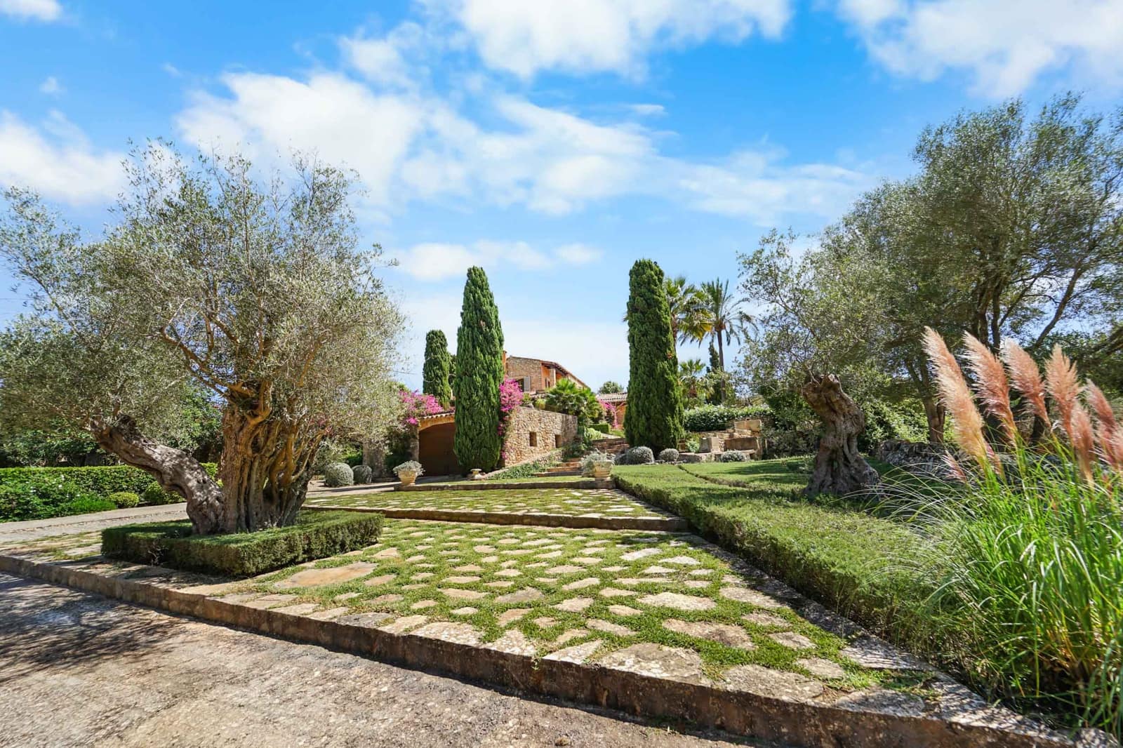 5 soveværelse Finca/Landehus til salg i Felanitx med swimmingpool garage - € 3.500.000 (Ref: 9257200)