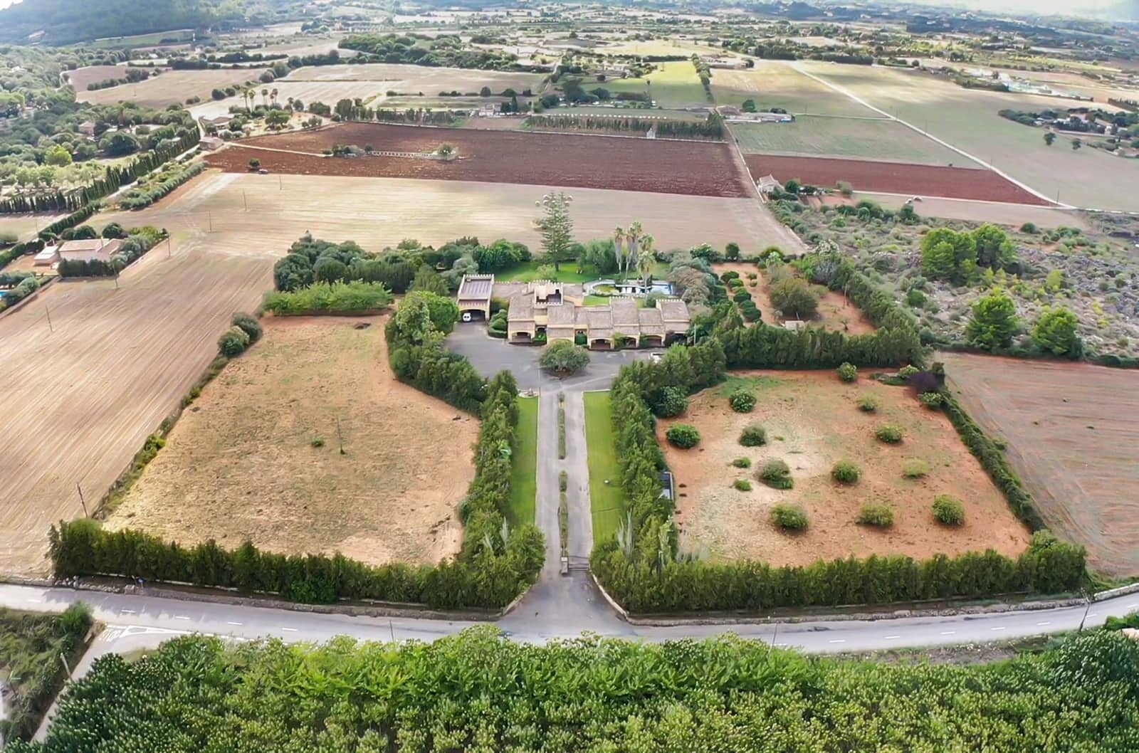 5 bedroom Finca/Country House for sale in Manacor with pool garage - € 2,200,000 (Ref: 9272431)
