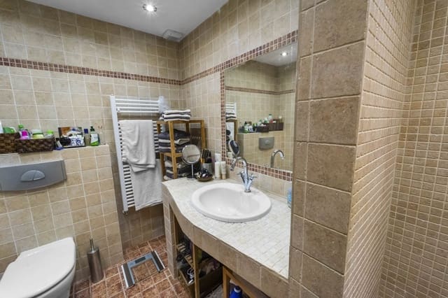 6 makuuhuone Omakotitalo myytävänä paikassa Felanitx - 495 000 € (Ref: 9330541)