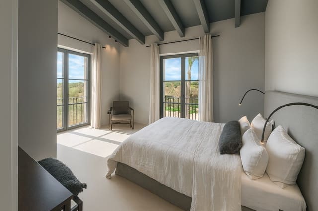 5 Zimmer Villa zu verkaufen in Portocolom, Felanitx mit Pool Garage - 3.950.000 € (Ref: 9415656)