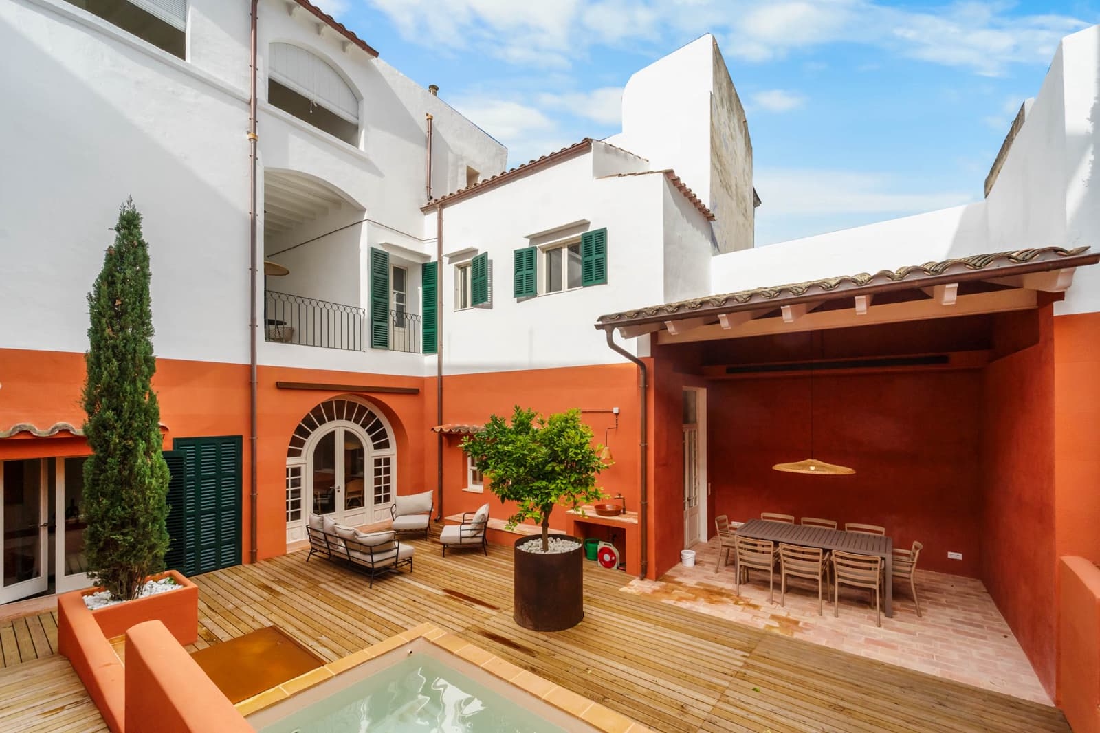 6 bedroom Townhouse for sale in Felanitx with garage - € 1,950,000 (Ref: 9419364)