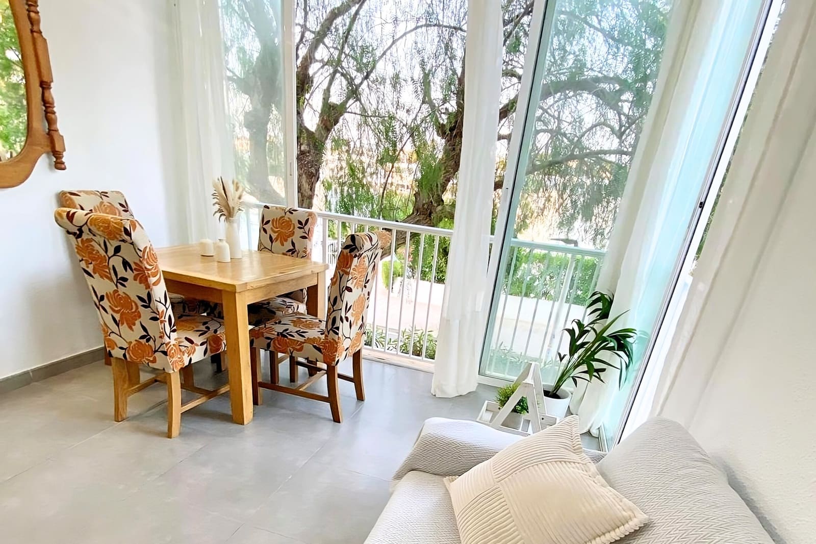 2 quarto Apartamento para arrendar em Cala d'Or com piscina - 1 000 € (Ref: 9470546)